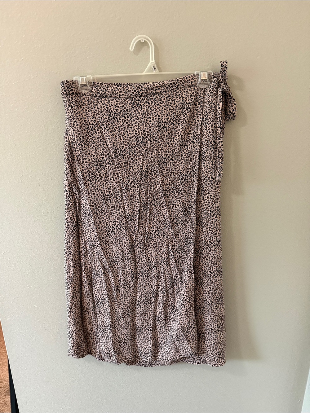 Women’s Pink Wrap Leopard Print Midi Skirt